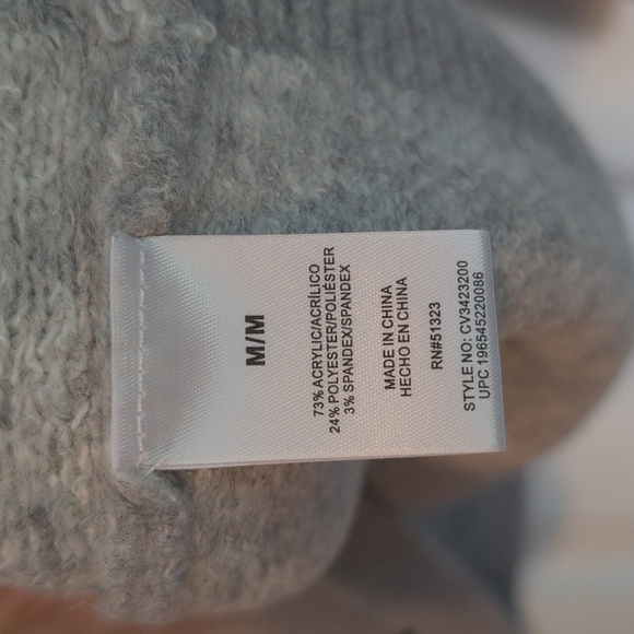 Vince Camuto Women's Gray Heart Print Crew Neck Soft Pullover Sweater NWT Size M - Picture 5 of 7